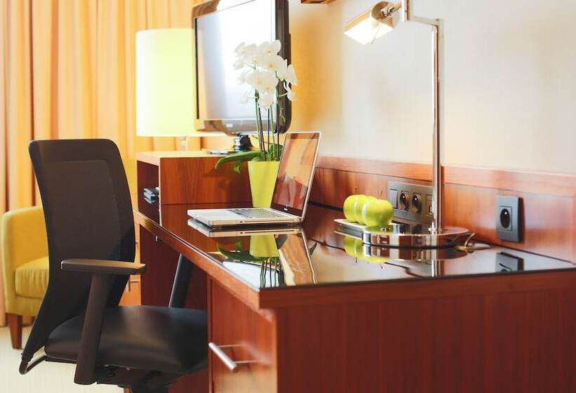 Номер Deluxe, Courtyard By Marriott Paris Arcueil