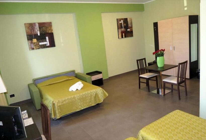 Номер Стандарт Трехместный, Life Sport Hotel