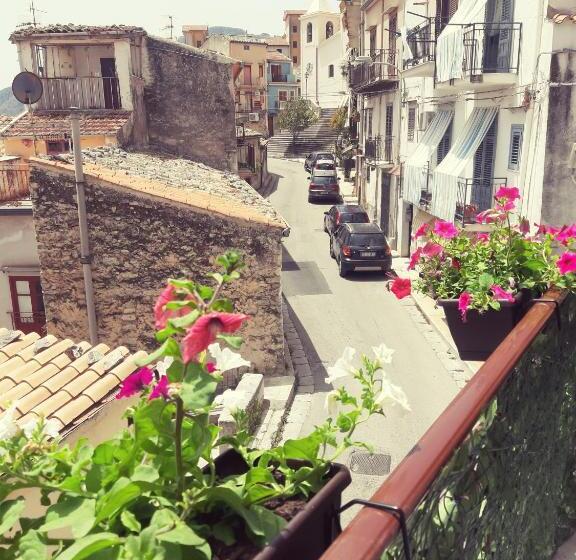 اتاق لوکس, Guest House Piana Degli Albanesi