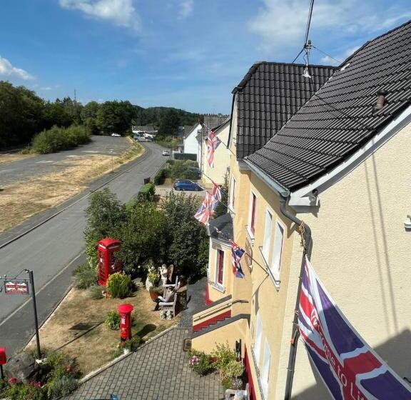 Апартаменты Пентхаус 1 Спальня, The Little Britain Inn Themed Hotel One Of A Kind In Europe
