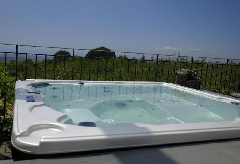 اتاق سوپریور, Cirasa Luxury Country House