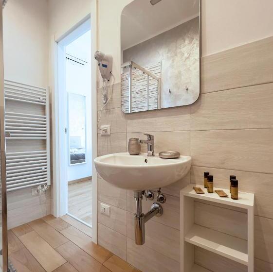 اتاق استاندارد, Butterfly B&b