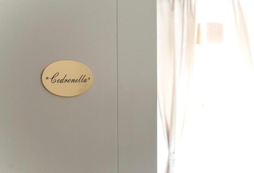 اتاق استاندارد سه نفره, Butterfly B&b
