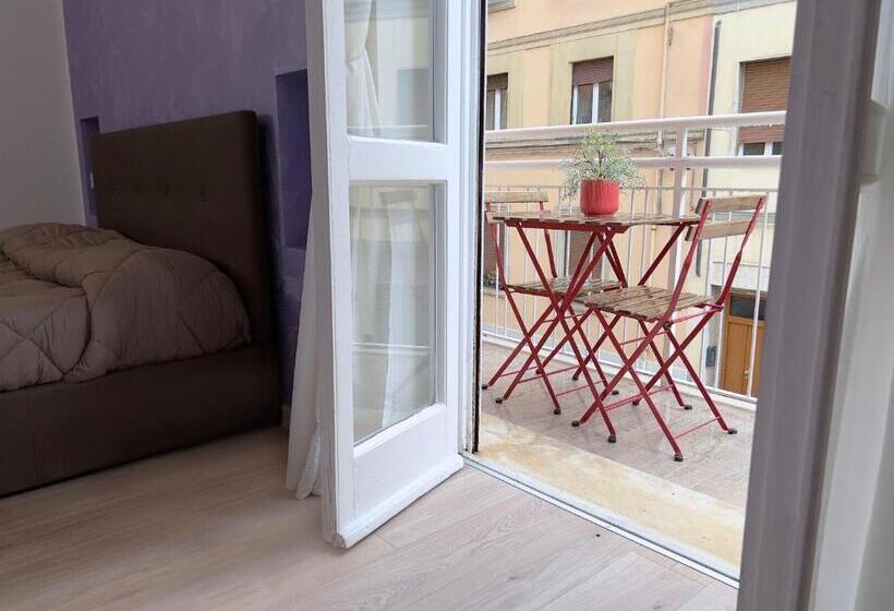 اتاق استاندارد سه نفره, Butterfly B&b