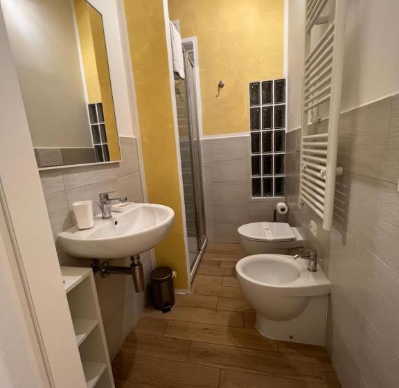 اتاق استاندارد یک نفره, Butterfly B&b