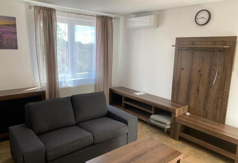 Апартаменты 2 Спальни, Apartmány Krupka