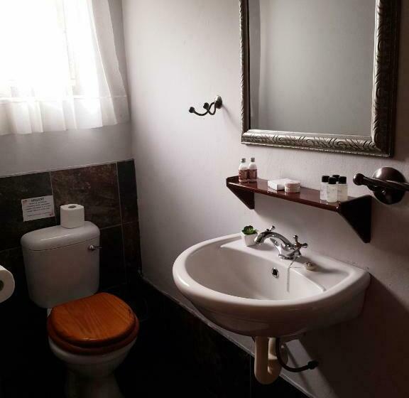 اتاق استاندارد, Flight Inn