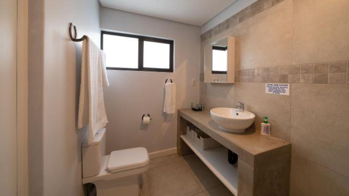 اتاق خانوادگی, Equestre Bnb