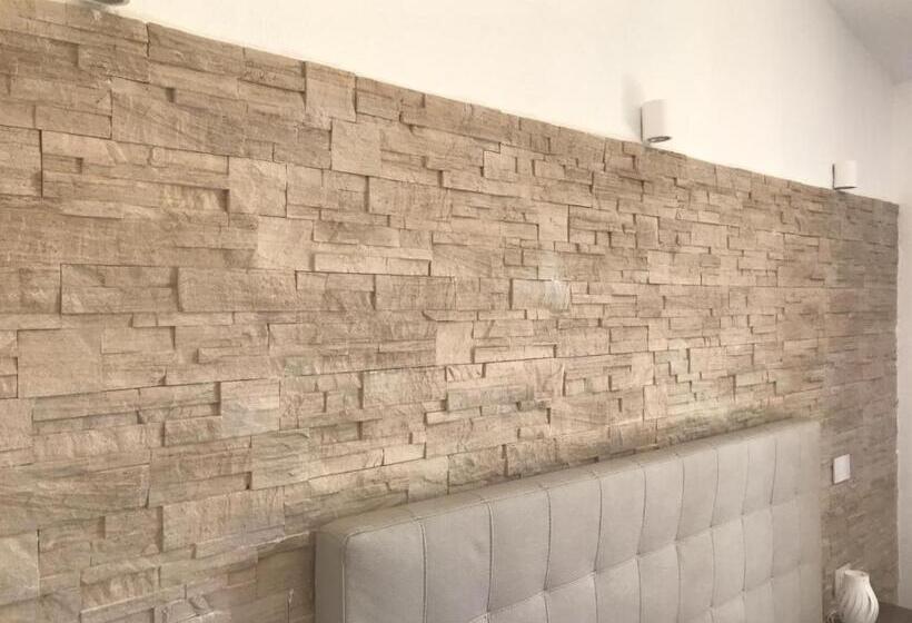 غرفة قياسية مطلّة علي البحر, B&b Aly&emy