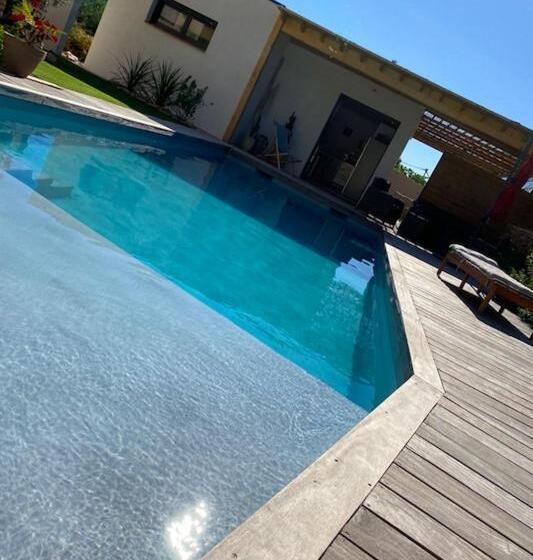 プールビュースタンダードルーム, Le Pool House