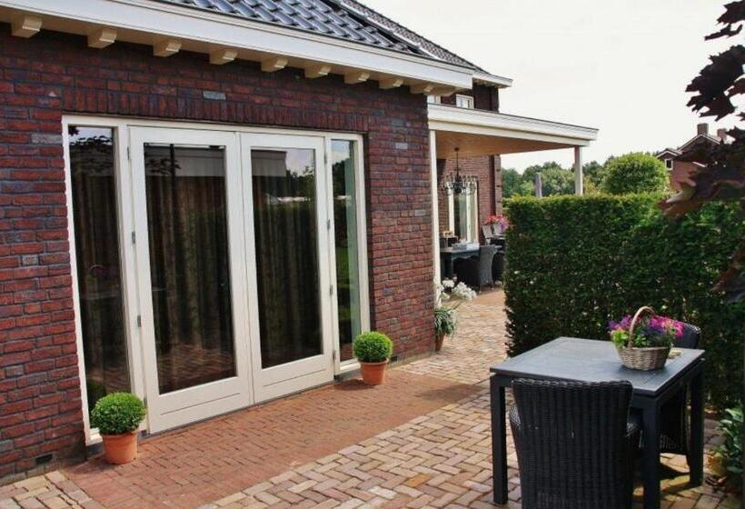 اتاق ساده سه‌ نفره, B&b De Voort Venlo