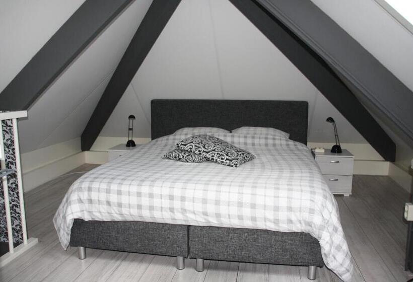 اتاق ساده سه‌ نفره, B&b De Voort Venlo