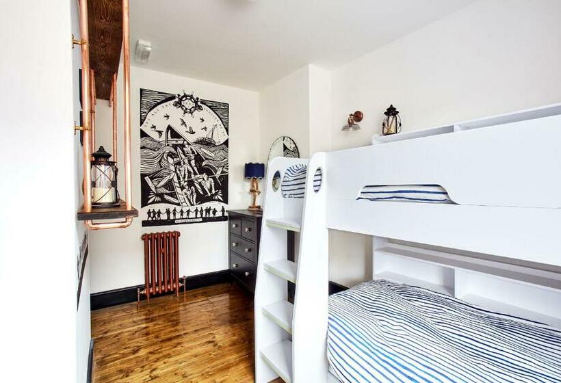 Quarto Estandar com Beliche, Jet Black Jewel