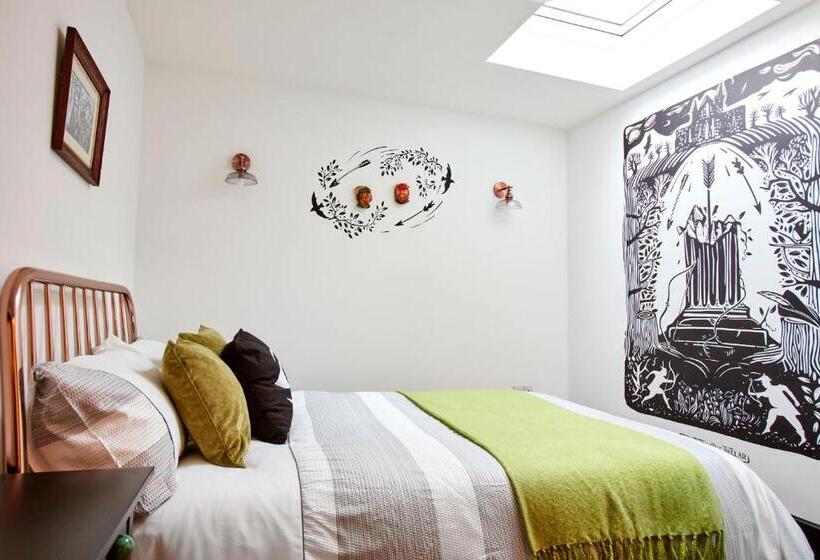 Quarto Estandar, Jet Black Jewel