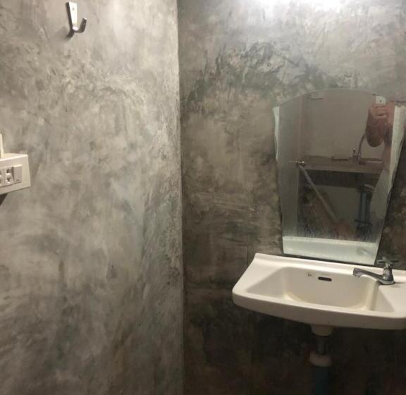 اتاق اکونومی, Bp Cheap Private Rooms