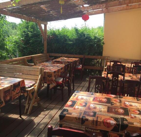 Семейный Номер, Asiatisches Landhaus