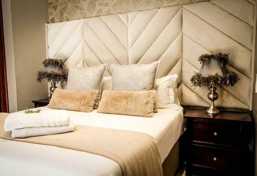 اتاق لوکس سه تخته, Potch Manor Boutique Guest House