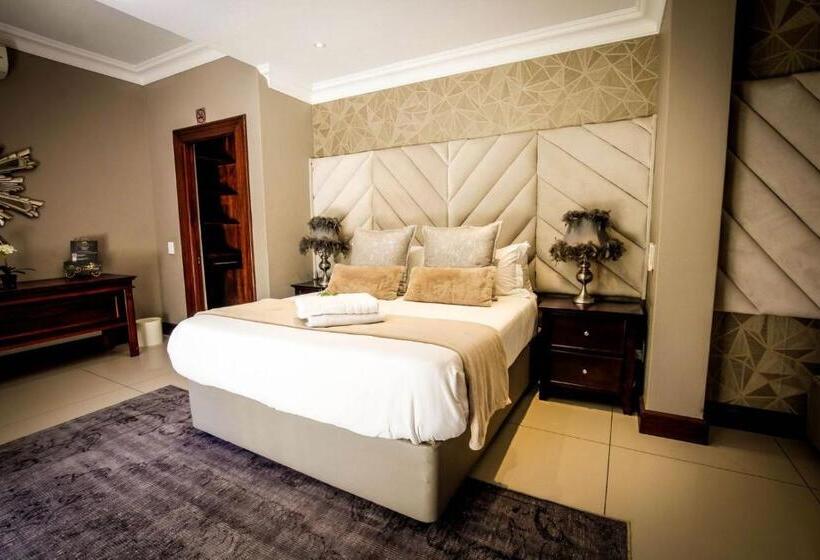 اتاق لوکس سه تخته, Potch Manor Boutique Guest House