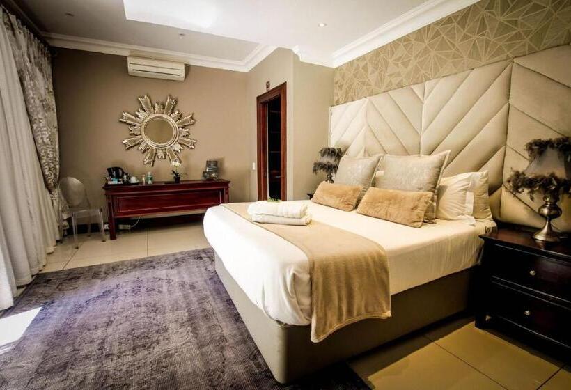 اتاق لوکس سه تخته, Potch Manor Boutique Guest House