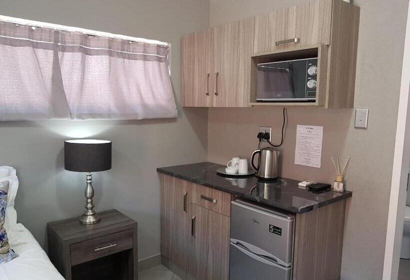 سوییت, A’ La Maison Guesthouse