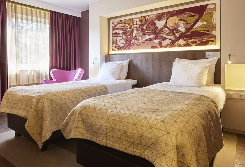 Номер Стандарт, Auberge Du Bonheur
