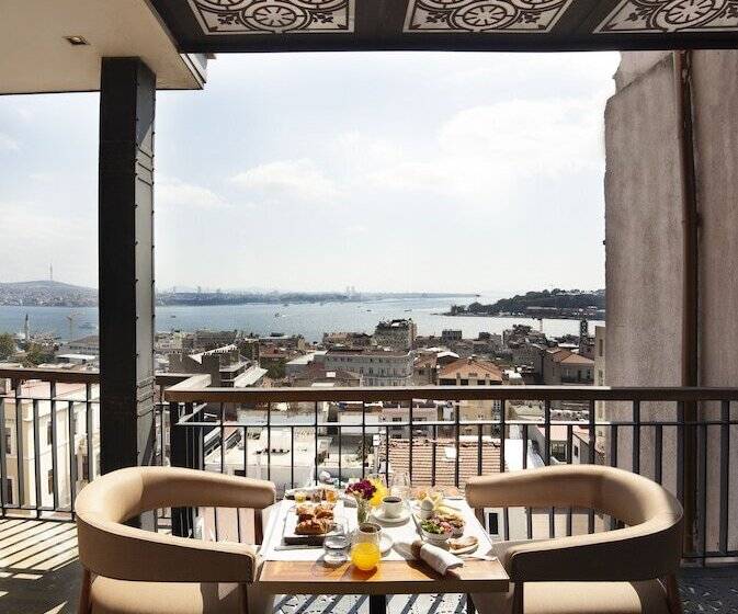 Номер Deluxe Вид на Море с Балконом, Georges Hotel Galata