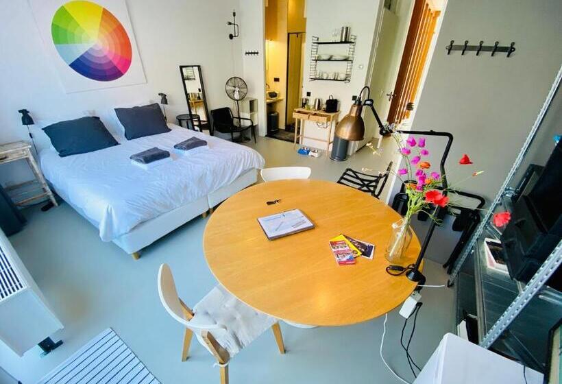 디럭스 룸, Private Studio With Free Car Parking