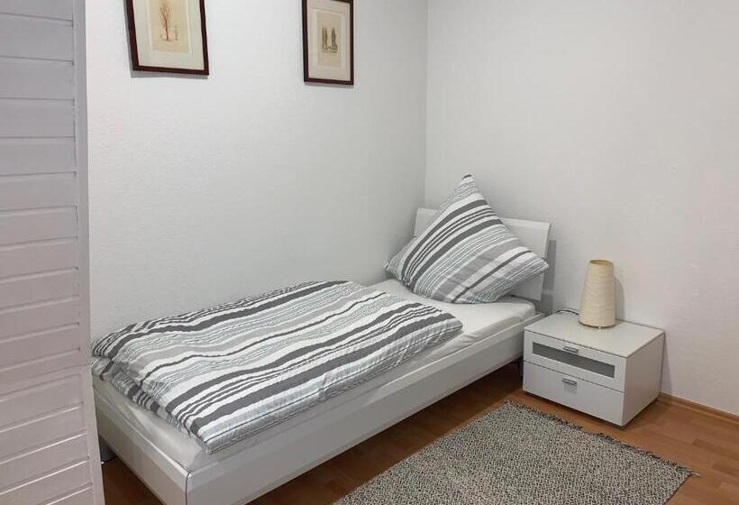Апартаменты 1 Спальня Нижний Этаж, Appartement Höhscheid