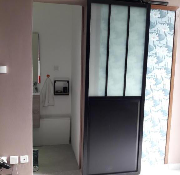 اتاق لوکس, Maison Tonga Piscine   Jacuzzi Confort