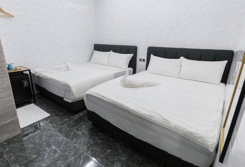 デラックスの４人部屋, Lee Luxury Home, Usm Penang