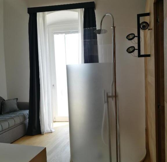 سوییت با چشم‌انداز دریا, B&b Vistazzurra   Casa Saldarelli