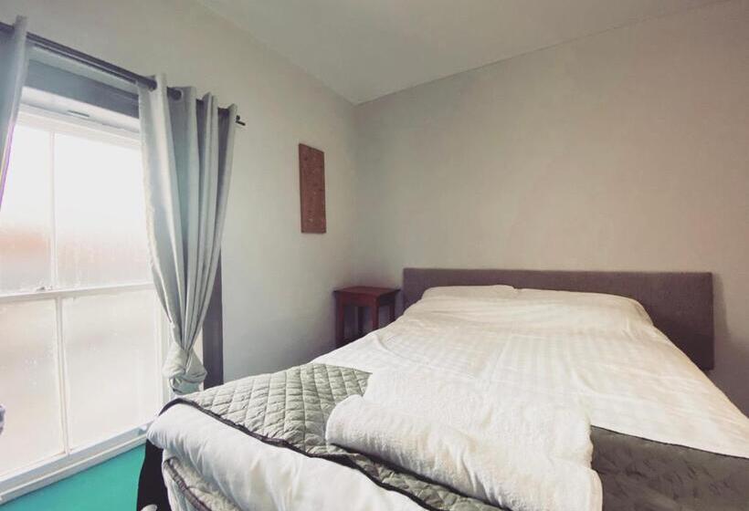 Номер Стандарт, Kings Hotel Blackburn