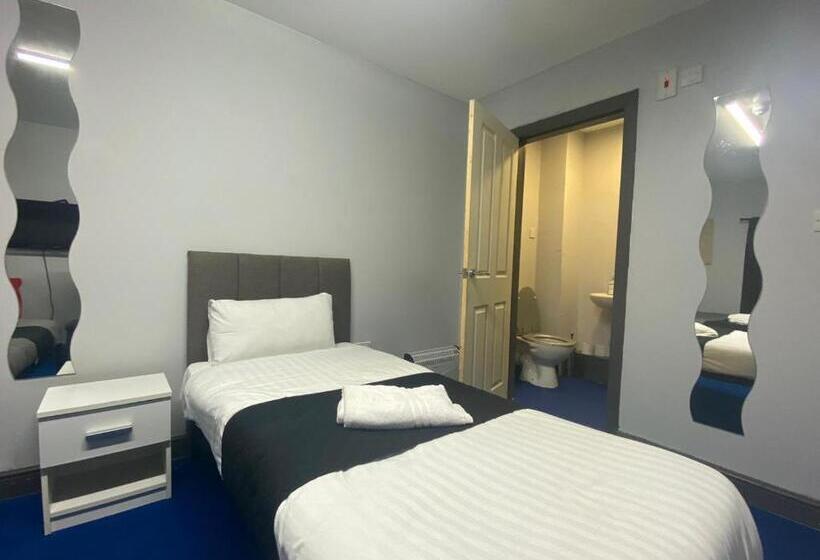 Номер Стандарт, Kings Hotel Blackburn