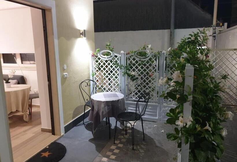 带露台的标准工作室, Residenza Carlucci