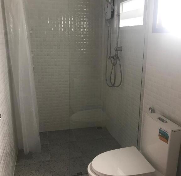 بانگلوی سوپریور, Evie Mae Resort