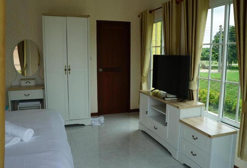 بانگلوی استاندارد 2 خوابه, Evie Mae Resort