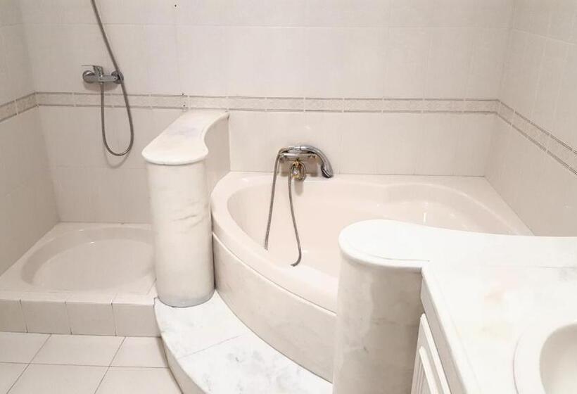 جناح ديلوكس, Bestroominghouse