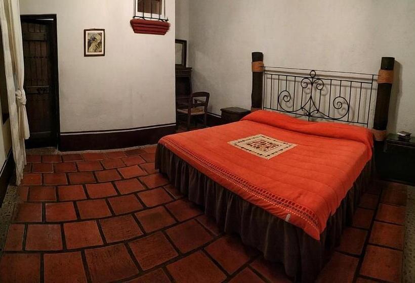 Standard Szoba King Size Bed, La Casona De La Esmeralda