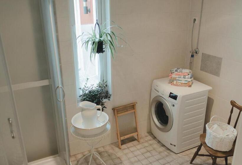 패밀리 룸 공용 욕실, Lillstugans Gästhem Bnb