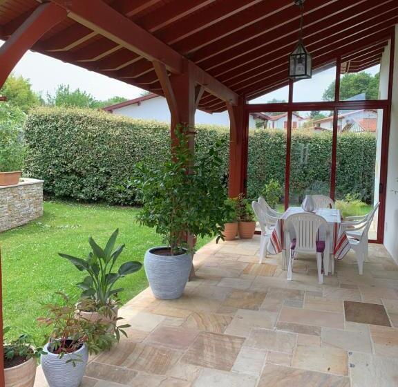 Quarto Estandar, Villa Les Hortensias B&b