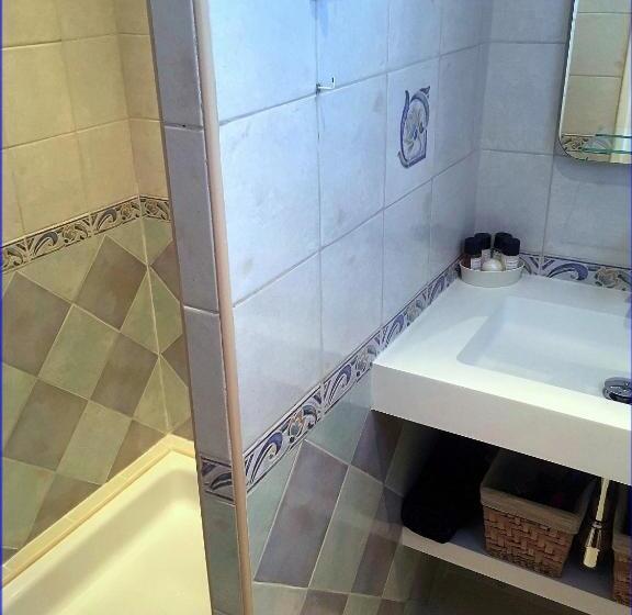 Quarto Estandar, Villa Les Hortensias B&b