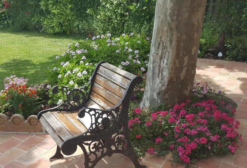Номер Стандарт, Chambre D Hôtes L Ipomée