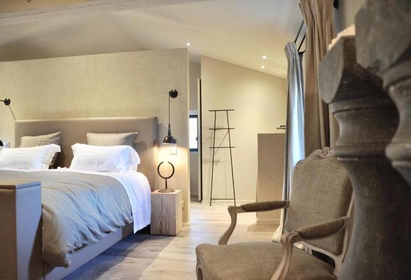 اتاق لوکس, Provence Km28