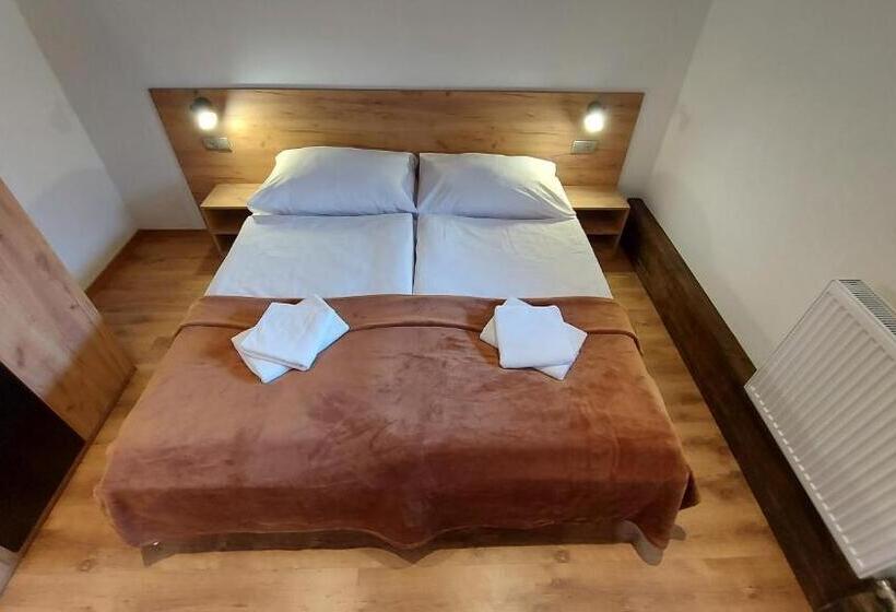 带1个卧室的带阳台的公寓, Apartmány Podlavice