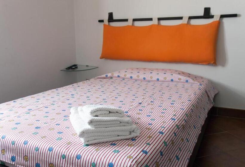 اتاق استاندارد سه نفره, Casa Il Ceppo