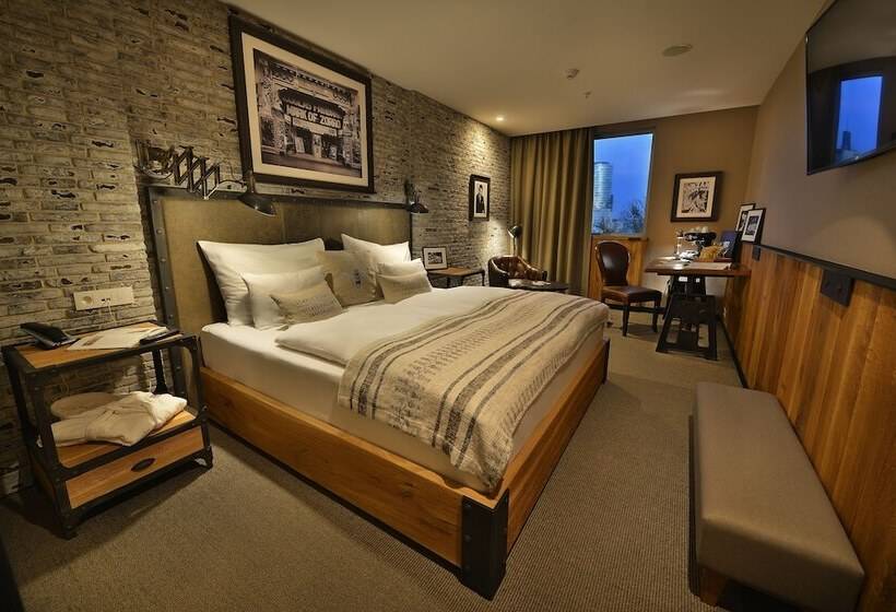 コンフォートルーム, Loft Hotel Bratislava