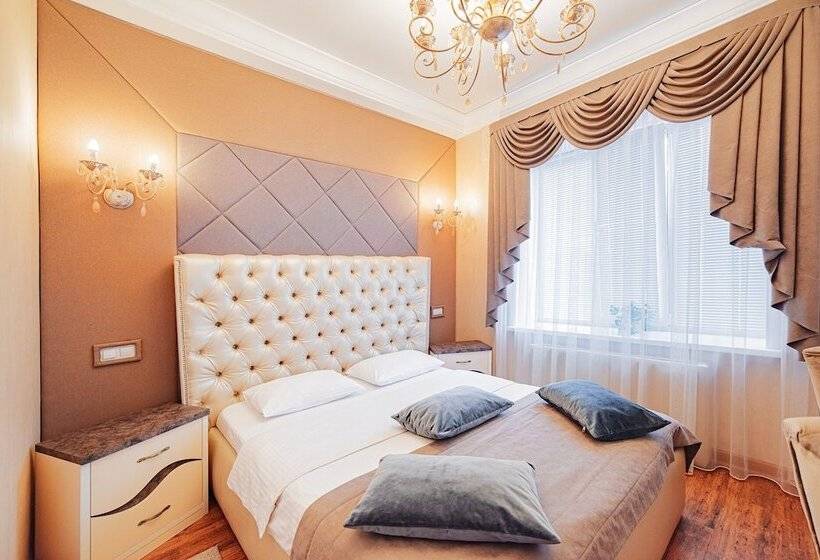 Номер Deluxe, Shato City