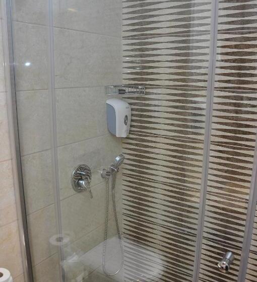 اتاق خانوادگی با چشم‌انداز باغ, Side Crown Palace - Ultra All Inclusive
