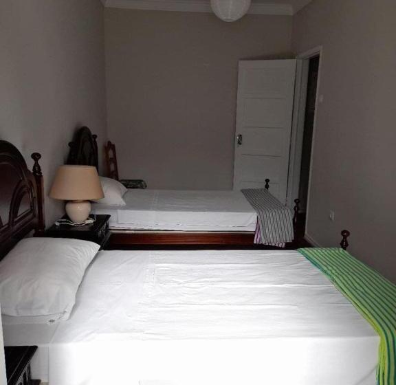 Quarto Estandar, Belém Backpackers