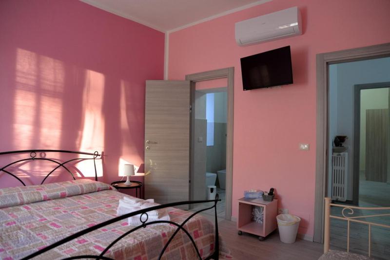 اتاق استاندارد, La Corte Del Moro